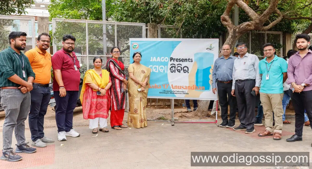 Jala Seva Sibira organized by SOA 'Jaago'