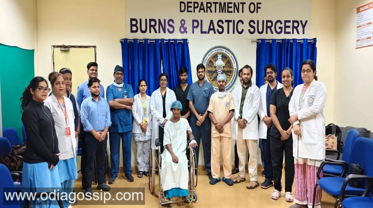 AIIMS Bhubaneswar Doctors Remove 7kg Giant Tumour from Womans Arm