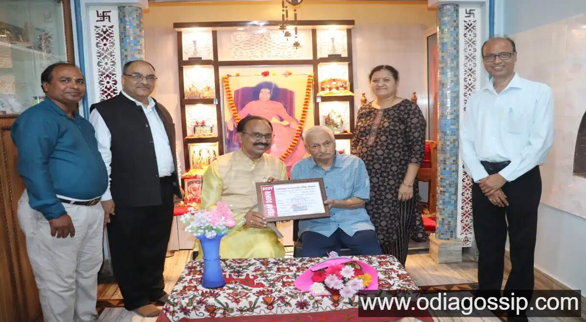 Veteran educationist Mrutyunjaya Hota conferred with Dadhichi Award